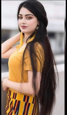 Sexy Girl in Karachi